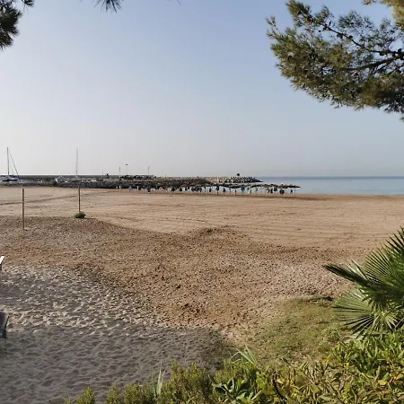Port De -roc Sant Gaieta * Roda de Bará