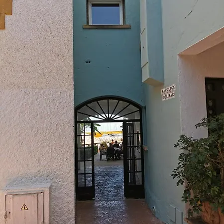 Port De -roc Sant Gaieta Apartment