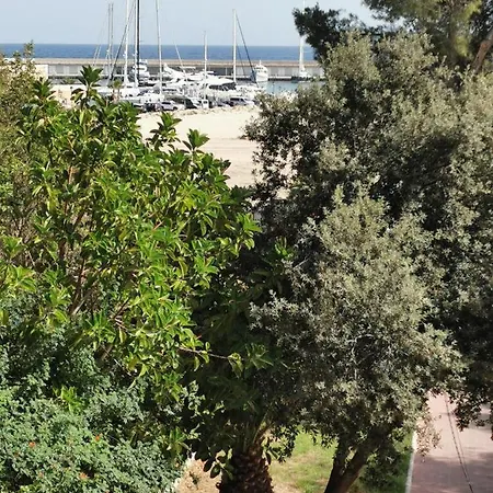 Port De -roc Sant Gaieta Apartment