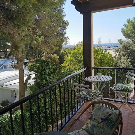 Port De -roc Sant Gaieta Apartment *